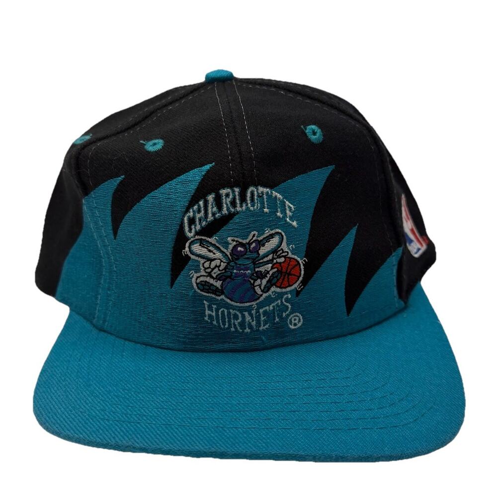 Vintage Charlotte Hornets NBA Sharktooth Logo Athletic Snapback Hat Rare Black